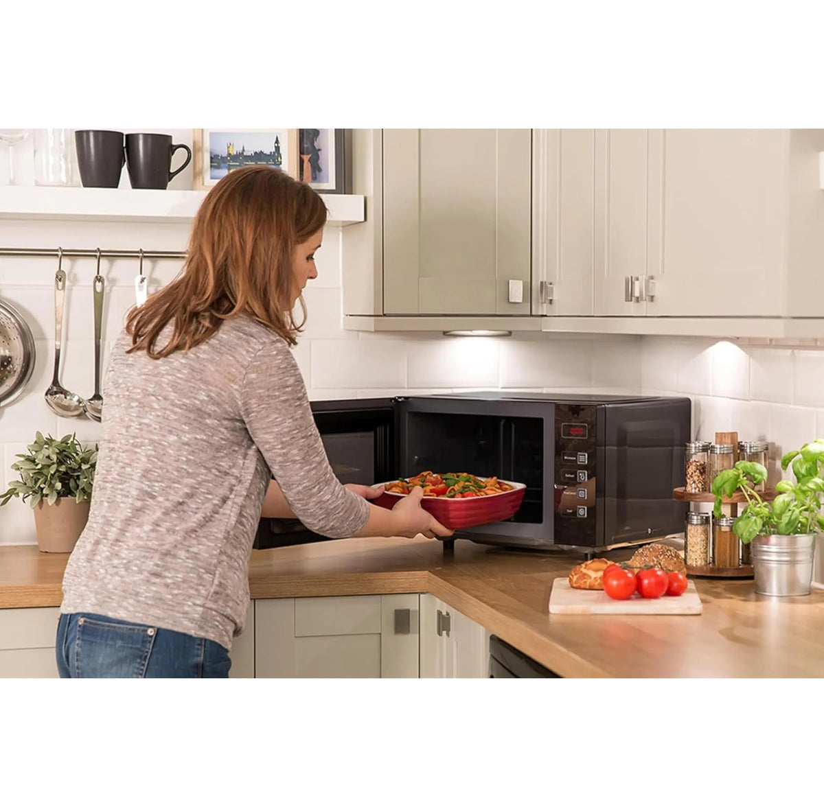 Russell Hobbs Digital Flatbed Microwave 23L 800W Black