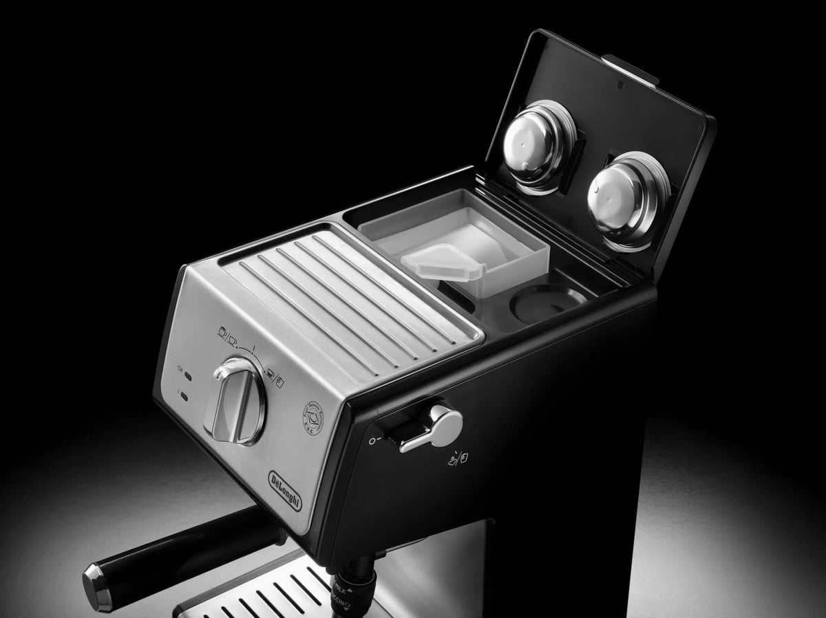 De'Longhi Traditional Barista Pump Espresso Machine Coffee & Cappuccino Maker Black