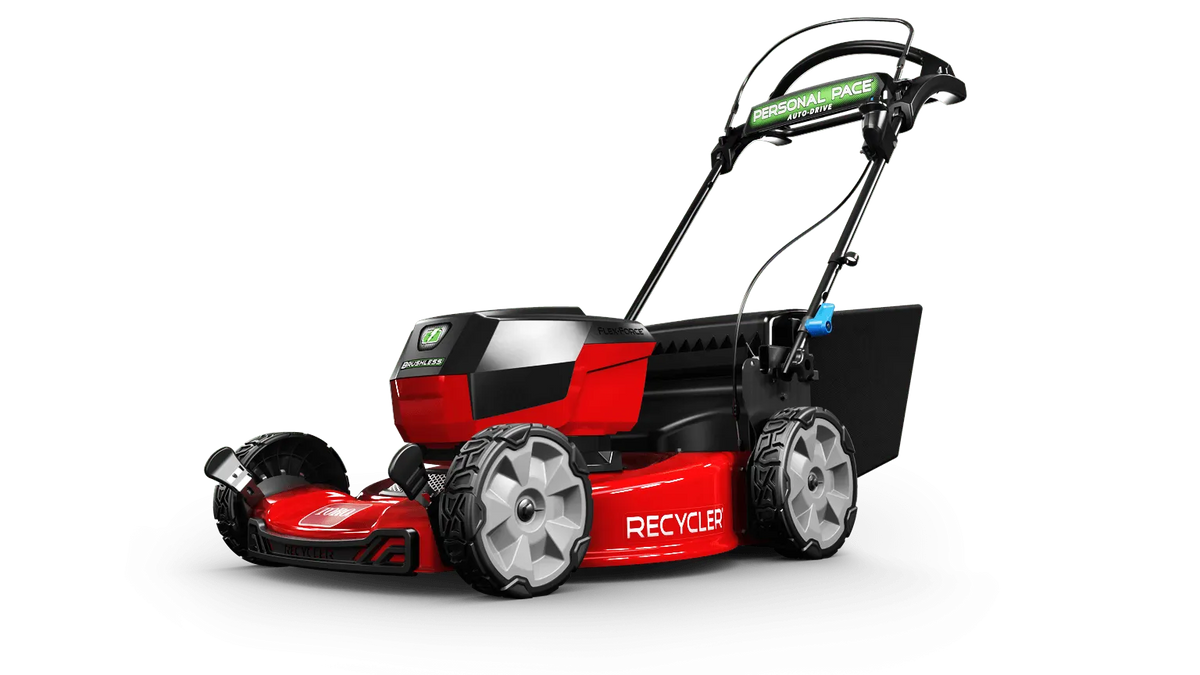 Toro 22″ SMARTSTOW® Personal Pace® Auto-Drive High Wheel (22″) 60V Electric Walk Mower