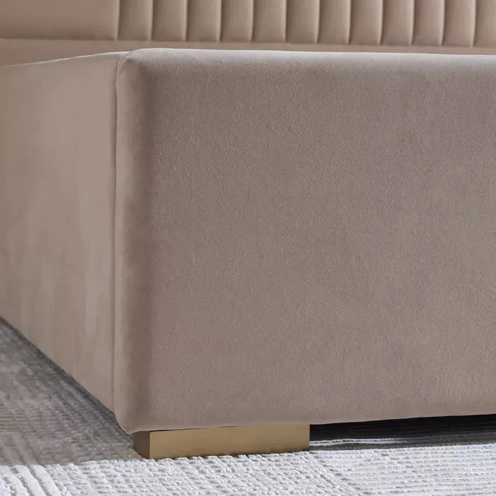 Qubba King Bed with Hydraulic Storage – 180×200 cm